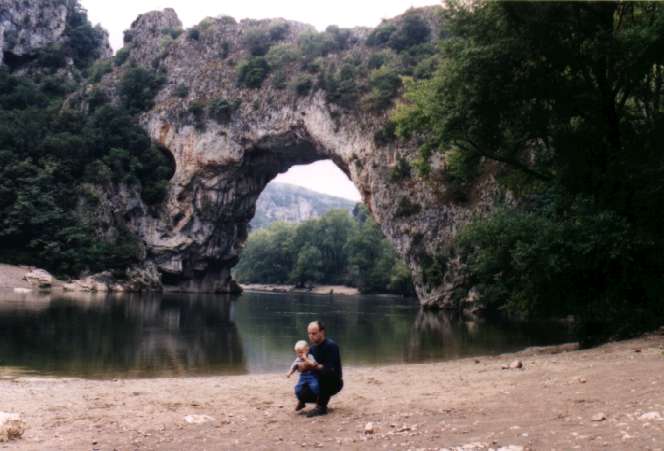 Camping Pont d Arc2.jpg (37934 Byte)