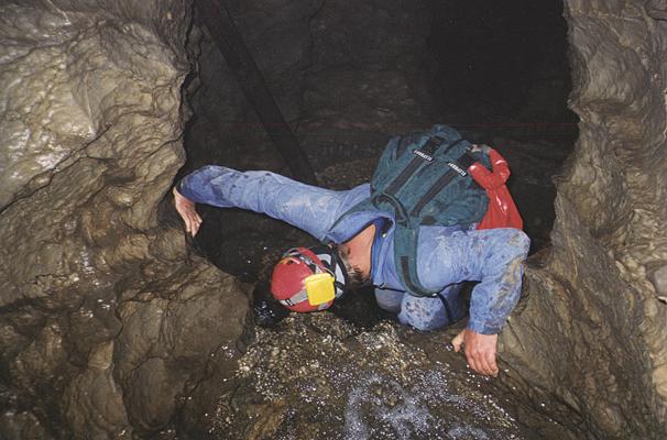 abklettern im sau-kalten Wasser, spter abseilen. Wo sind die Handschuhe ?